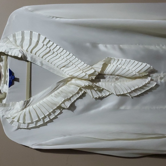 Tabi Off White Elegant Ruffled Blouse Size XL - Picture 2 of 5